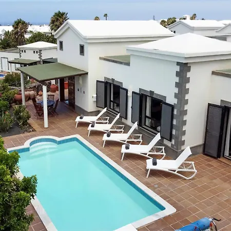 Villa Casa Maravelle Faro Park Sea Views Heated Pool Playa Blanca *