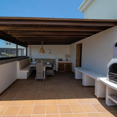 Villa Casa Maravelle Faro Park Sea Views Heated Pool Playa Blanca *