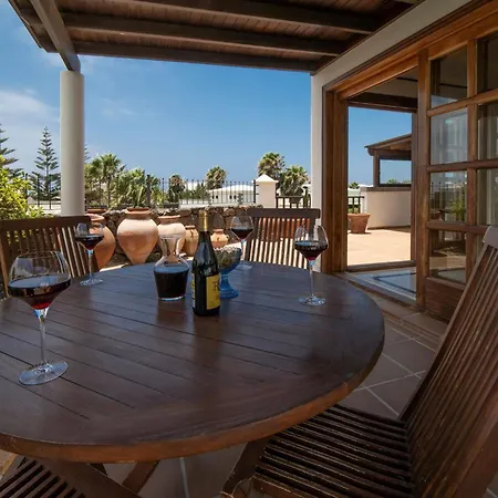 Villa Casa Maravelle Faro Park Sea Views Heated Pool Playa Blanca *