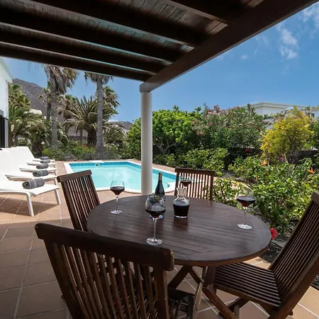 Casa Maravelle Faro Park Sea Views Heated Pool Playa Blanca