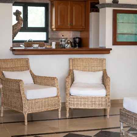 Casa Maravelle Faro Park Sea Views Heated Pool Playa Blanca