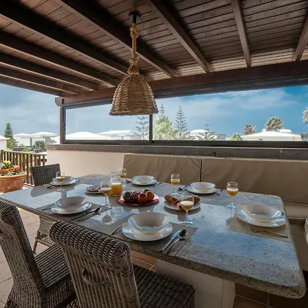 Casa Maravelle Faro Park Sea Views Heated Pool Playa Blanca *