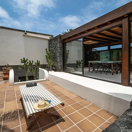 Villa Casa Maravelle Faro Park Sea Views Heated Pool Playa Blanca *