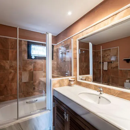 Casa Maravelle Faro Park Sea Views Heated Pool Playa Blanca Villa