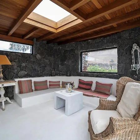 Casa Maravelle Faro Park Sea Views Heated Pool Playa Blanca *